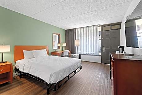 Queen Room - Disability Access