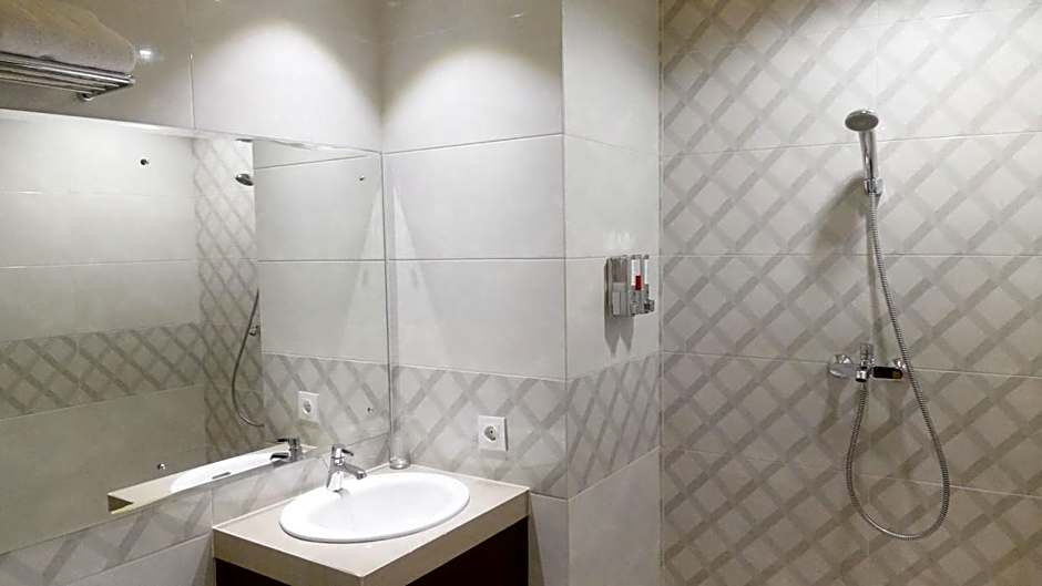 Grand Madani Hotel Syariah