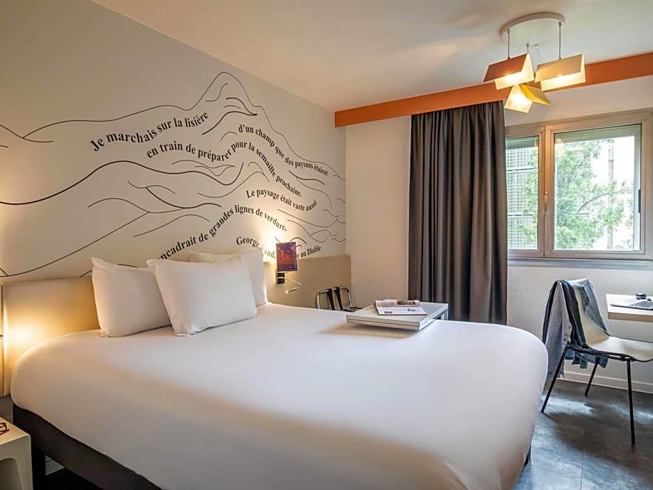 Ibis Styles Paris Tolbiac Bibliotheque