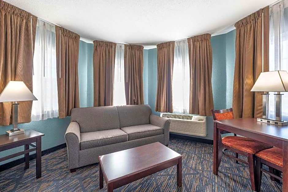 Quality Inn & Suites Lincoln