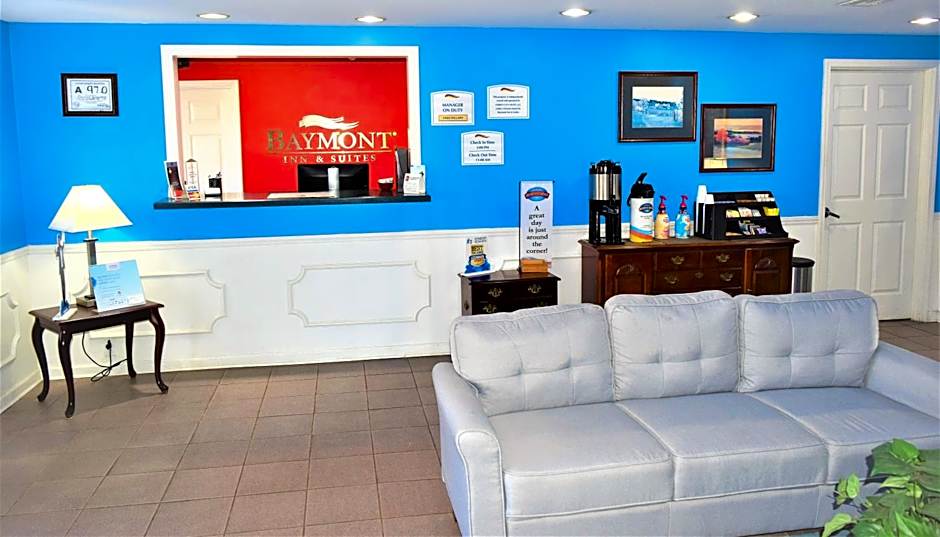 Baymont by Wyndham Forest City
