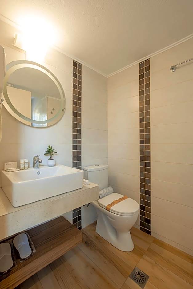 Photo 1 of 5 of Double Room with Jacuzzi
