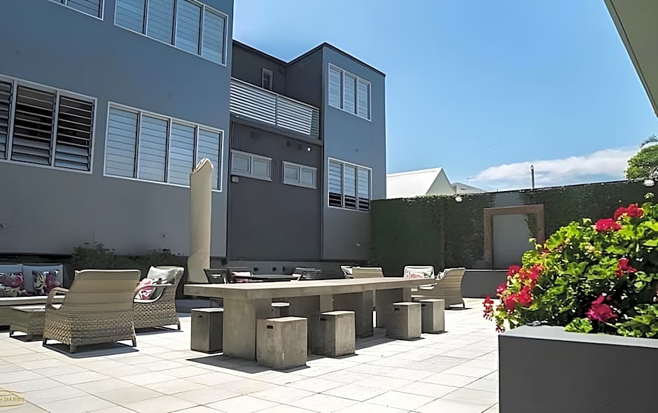 Crown on Darby Apartment