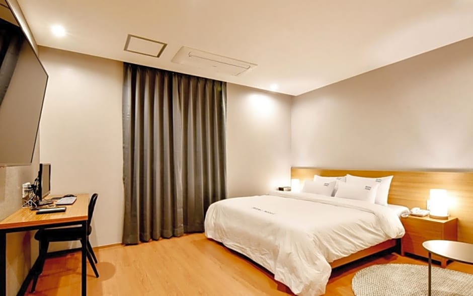 BLANC Business Hotel