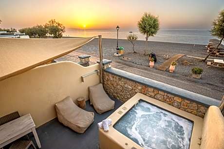 Cyclops Beach Apartments