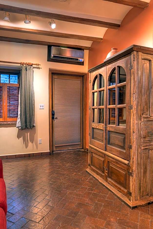 Inn at Vanessie