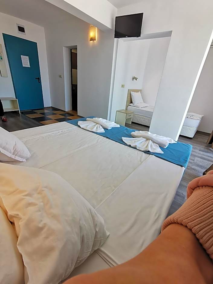 Largo Beach Hotel