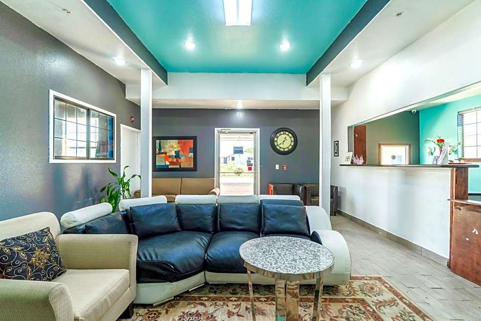 Atria Extended Stays By OYO Jourdanton