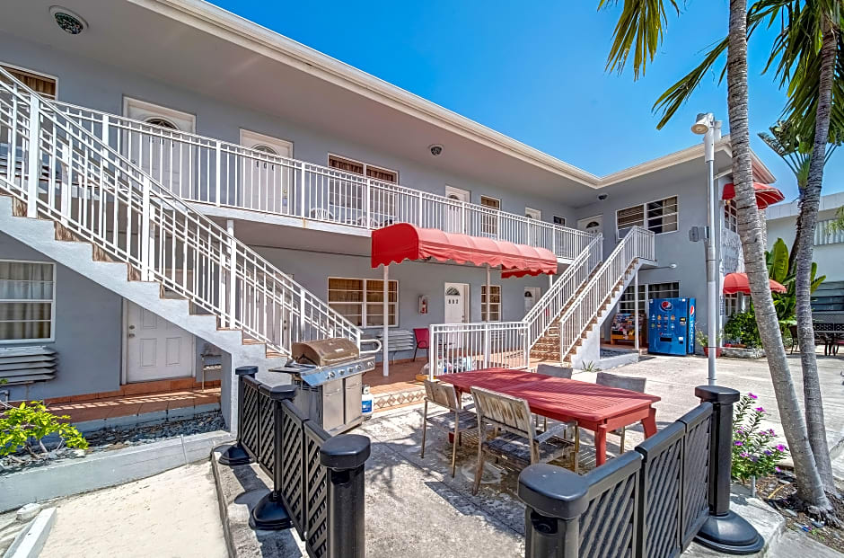 Silver Spray Motel