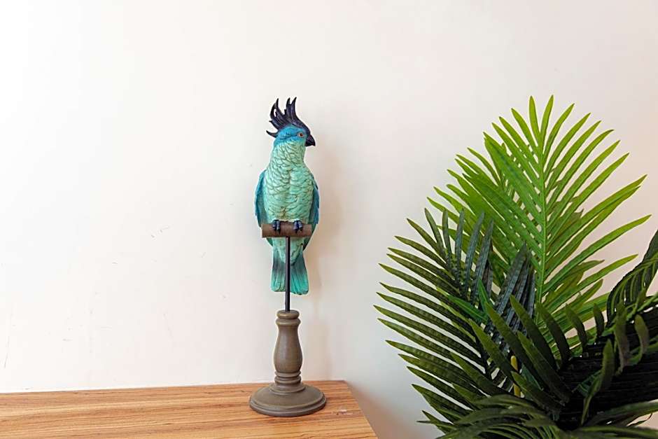 Quentin Golden Bear Hotel