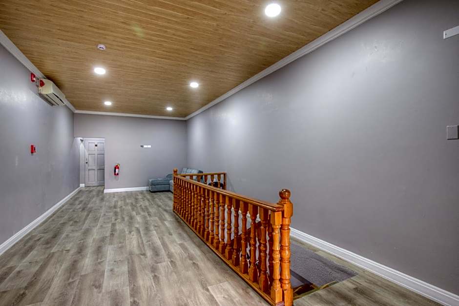 Airport Suites Hotel