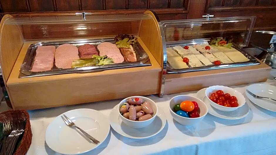 Altstadt- und Businesshotel Pfaubräu - Brauereigasthof - Frühstücksbuffet - kostenfreie Radgarage - Hunde willkommen