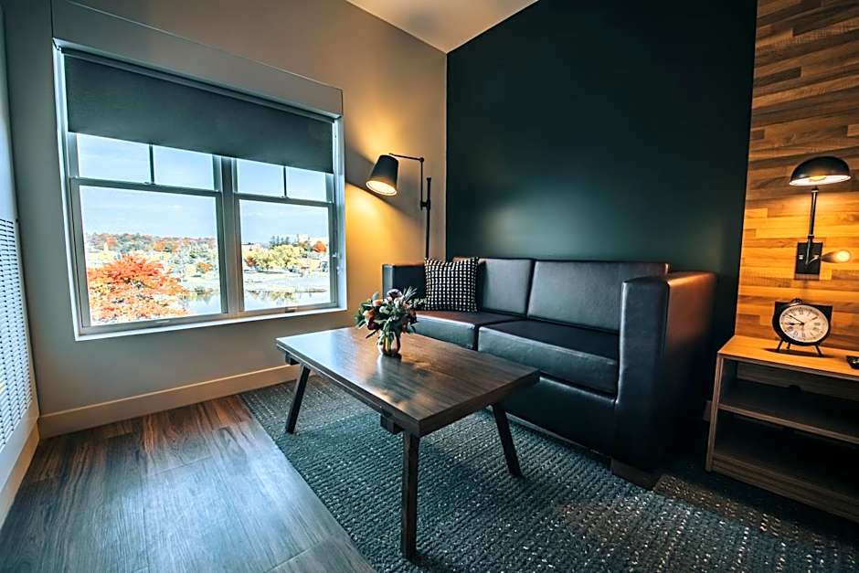 voco Saranac Lake NY - Waterfront by IHG