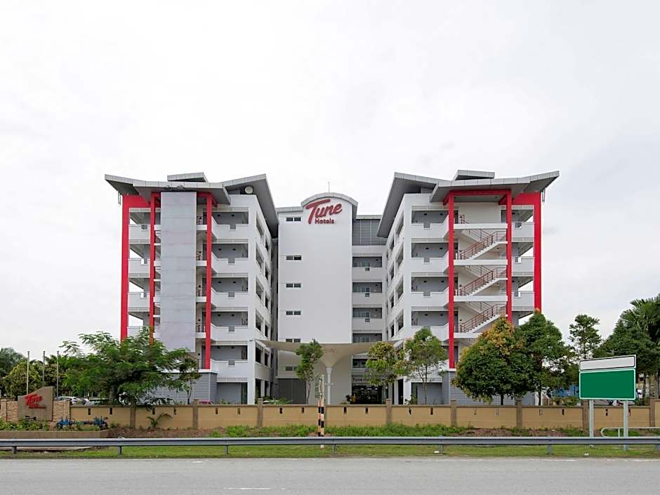 Tune Hotel KLIA Aeropolis (Airport Hotel)