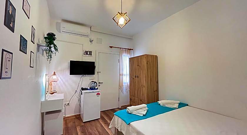 Yaliyani Motel Restaurant