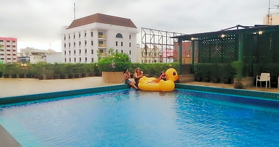 BP Grand Tower Hotel