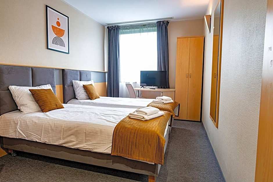 Sapphire Hotel Rooms Lechicka