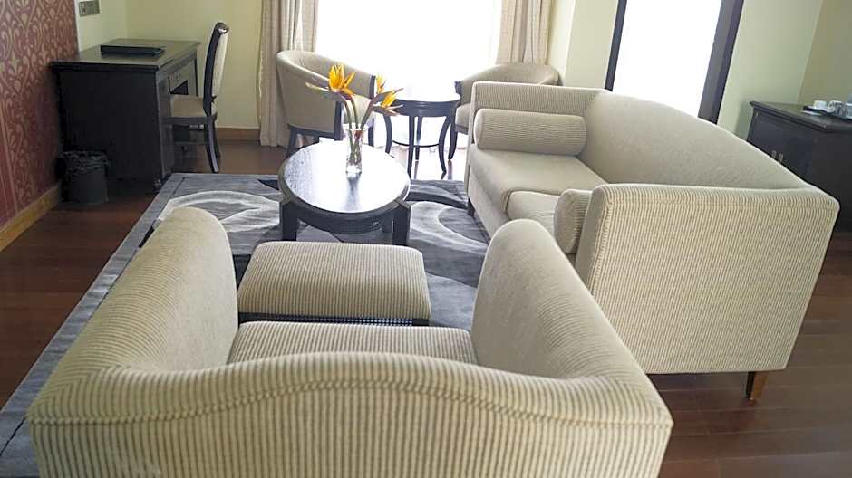 The White Rhino Hotel