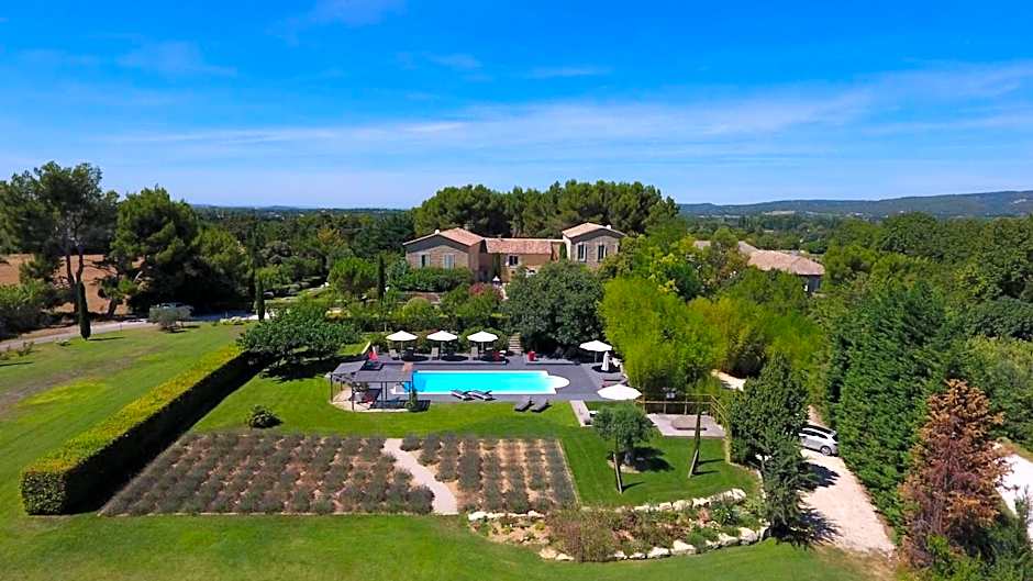 La Cour des sens, domaine d'hôtes- Spa piscine chauffée