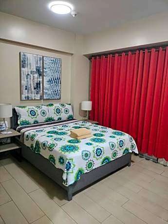 Room Across Naia Terminal 3 and Resort World Manila