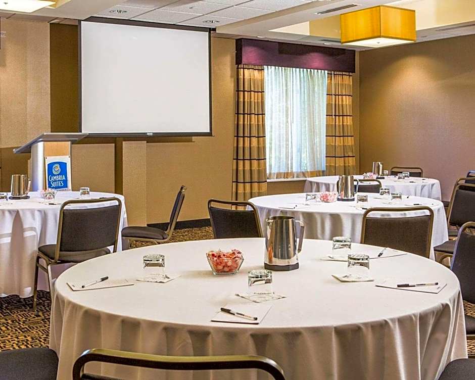 Cambria Hotel Traverse City