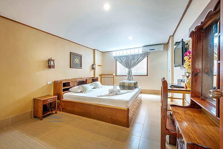 Chandra Varin Hometel