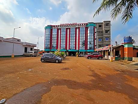 RAJA HOTEL AND LODGE