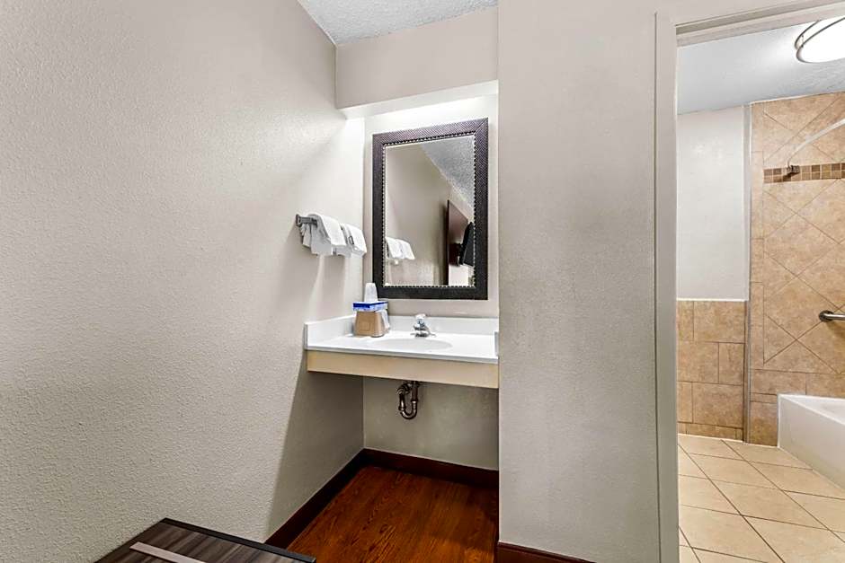 Econo Lodge Charlotte Airport