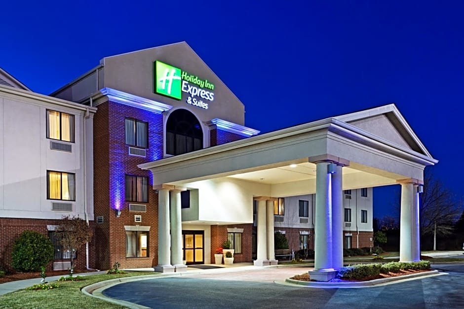 Holiday Inn Express & Suites Reidsville, an IHG Hotel
