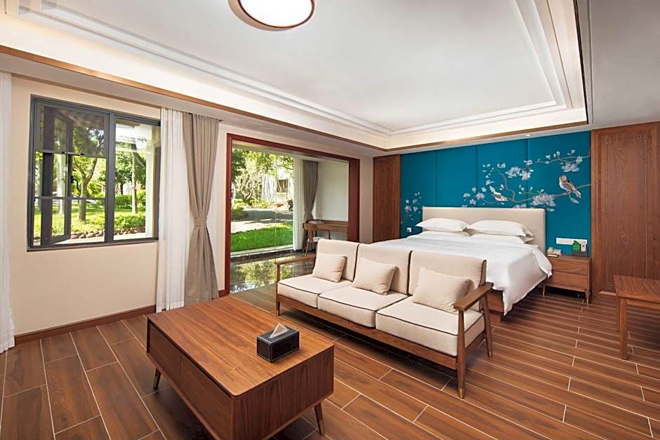 IU Hotel Zhanjiang Haibin Park Seaview Corridor