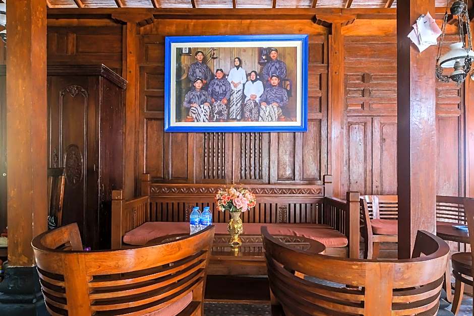 RedDoorz Syariah @ Omahe Qoema 3 Yogyakarta