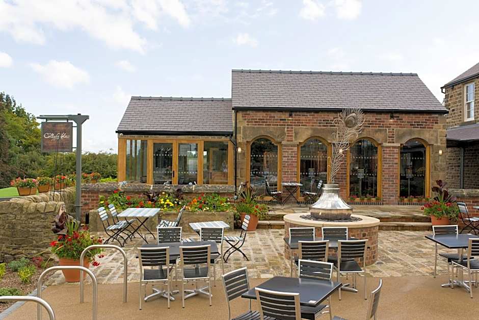 The Peacock at Barlow