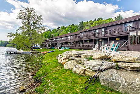 The Black Swan Lee - Lenox, an Ascend Collection Hotel