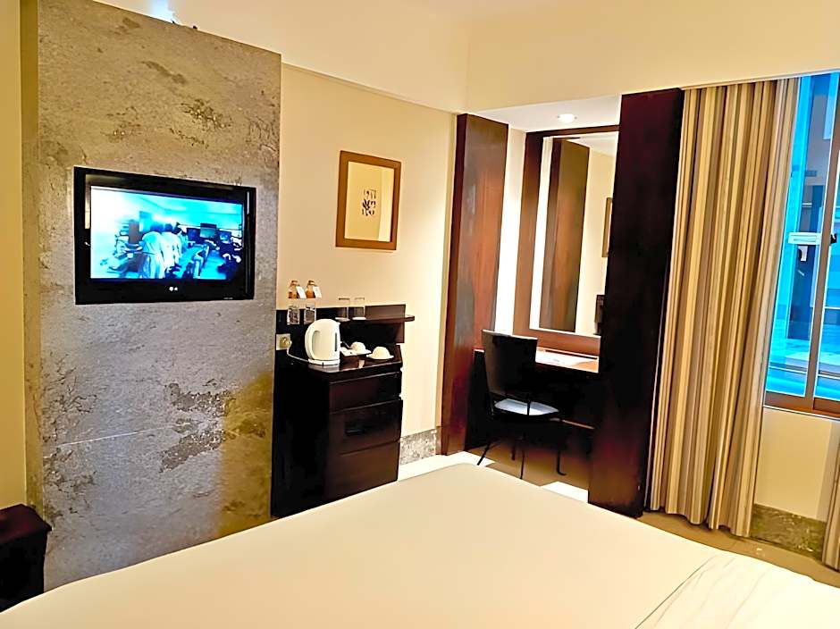 Crown Victoria Hotel Tulungagung