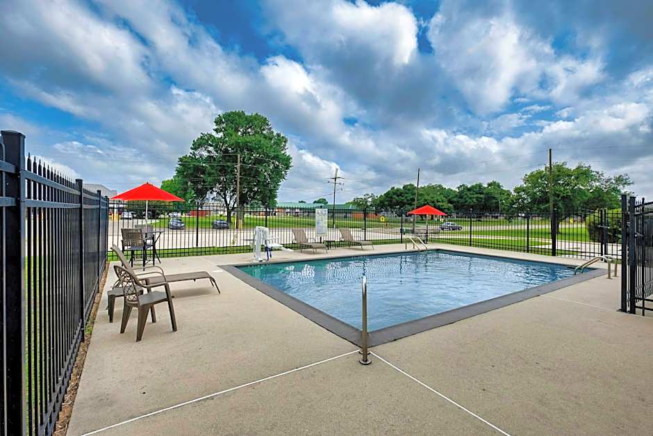 Red Roof Inn & Suites Houma