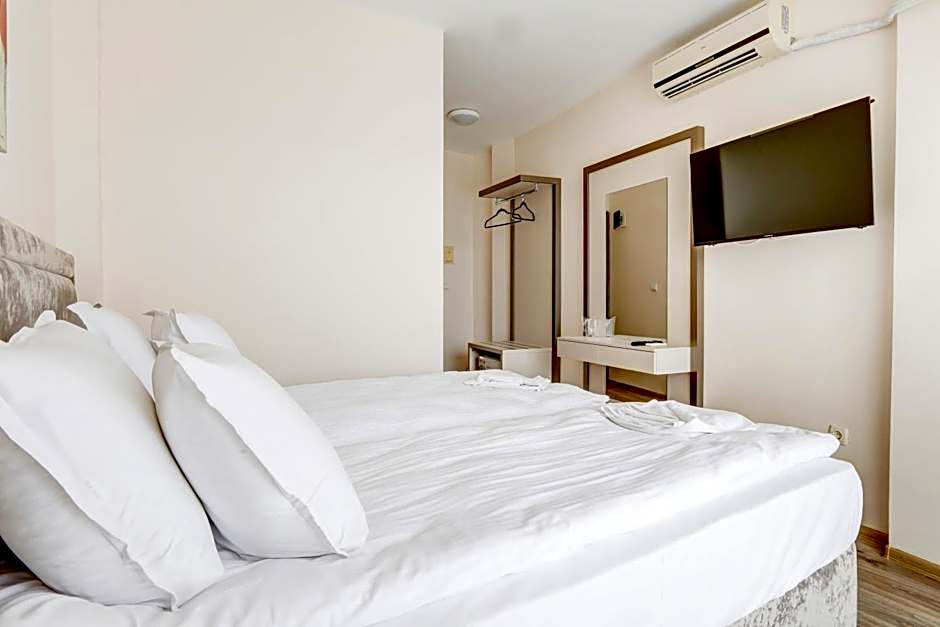 Jupiter 1 Family Hotel