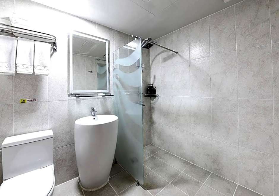 Jeju Parkside Tourist Hotel