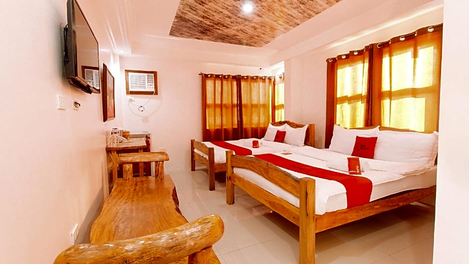 RedDoorz Plus @ Jollydays Hotel Nueva Ecija