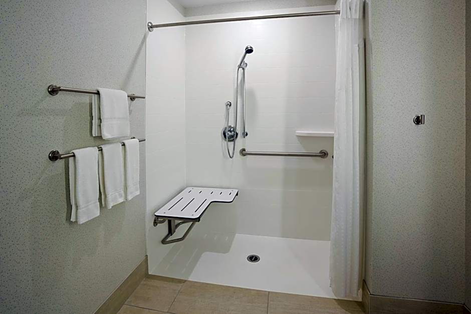 Holiday Inn Express & Suites Minneapolis - West End by IHG