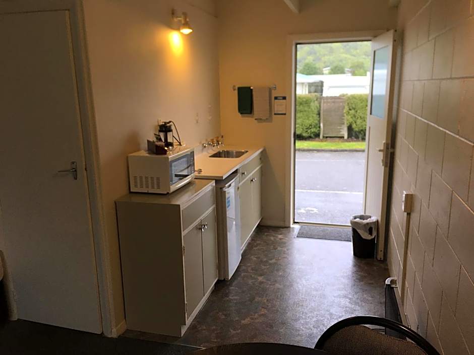 252 Beachside Motels & Holiday Park