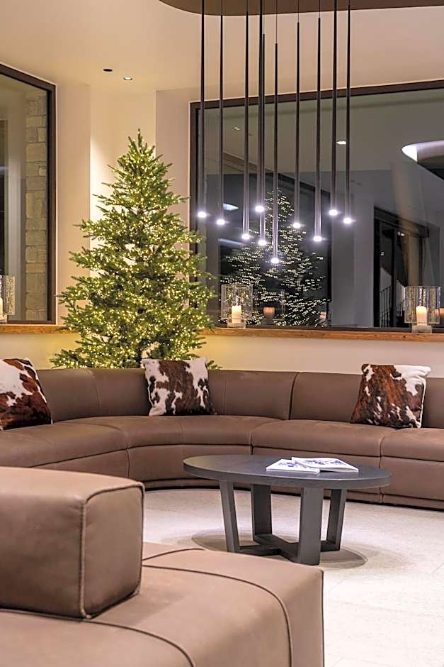 Grand Hotel Courmayeur Mont Blanc, by R Collection Hotels