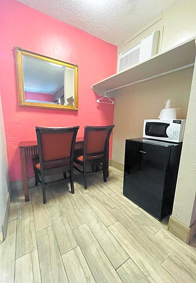 Budget Inn - St. Petersburg