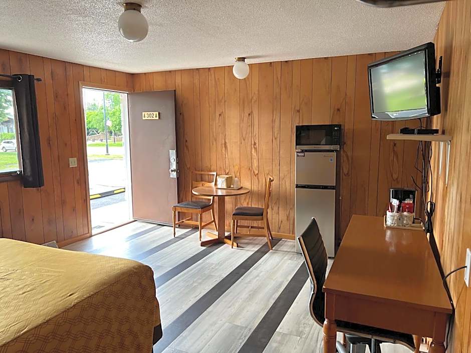 Amber's Inn and Suites