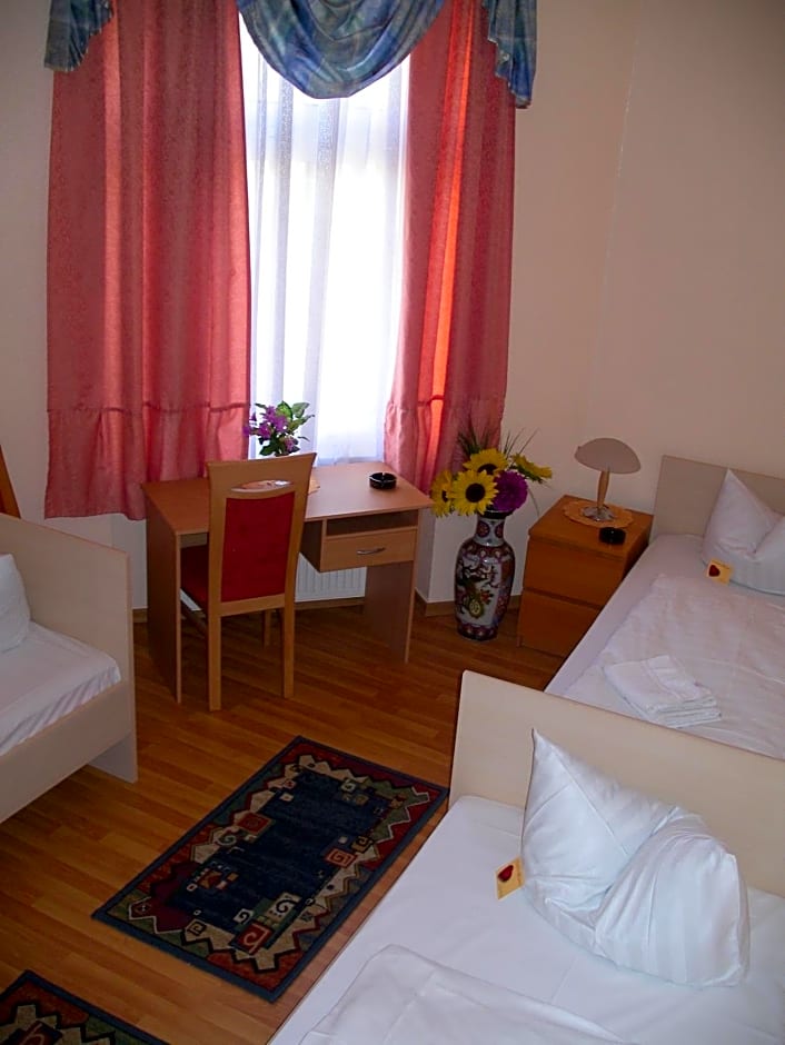 Hotel garni Djaran