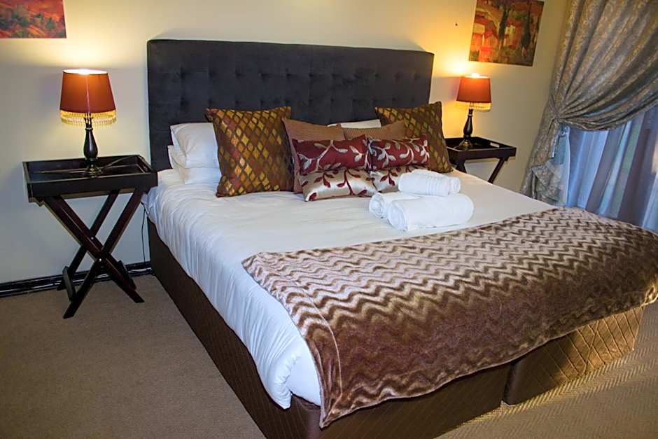 Photo 1 of 12 of Standard 1 King Bed