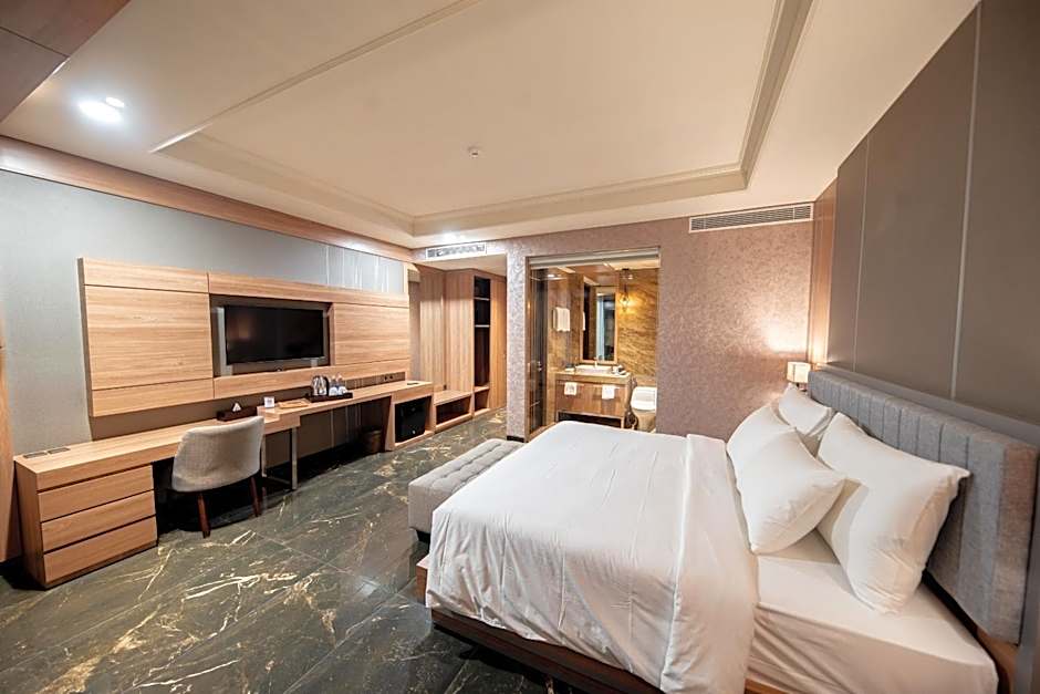 Taman Prakerti Bhuana Hotel