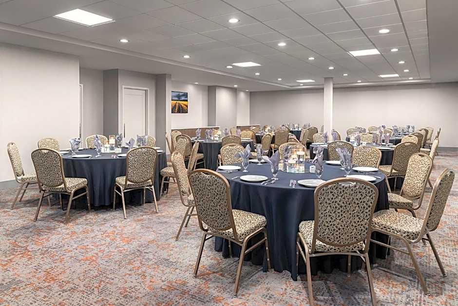 Holiday Inn Wichita East I-35 By IHG