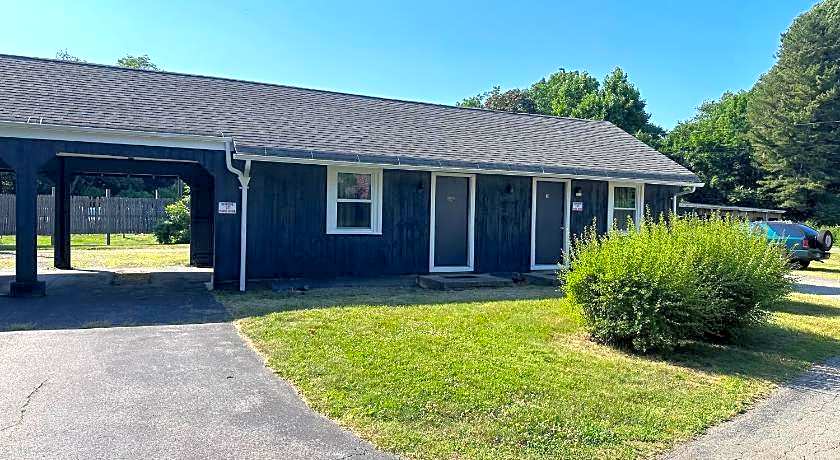 Village Motel by OYO