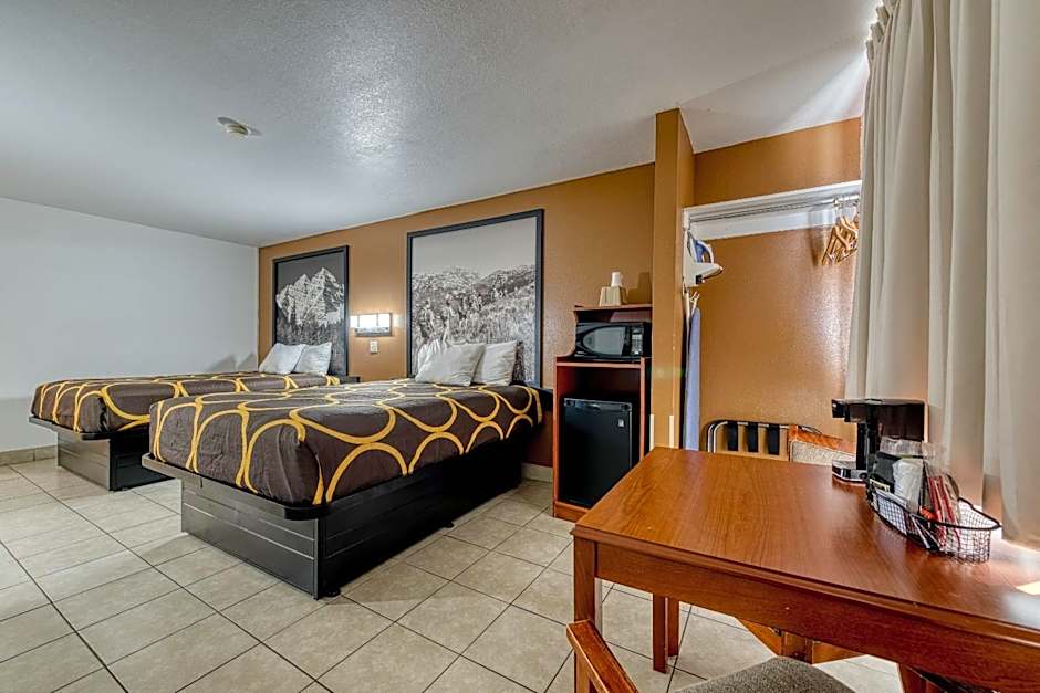 Photo 1 of 6 of 2 Queen Beds, Pet-Friendly