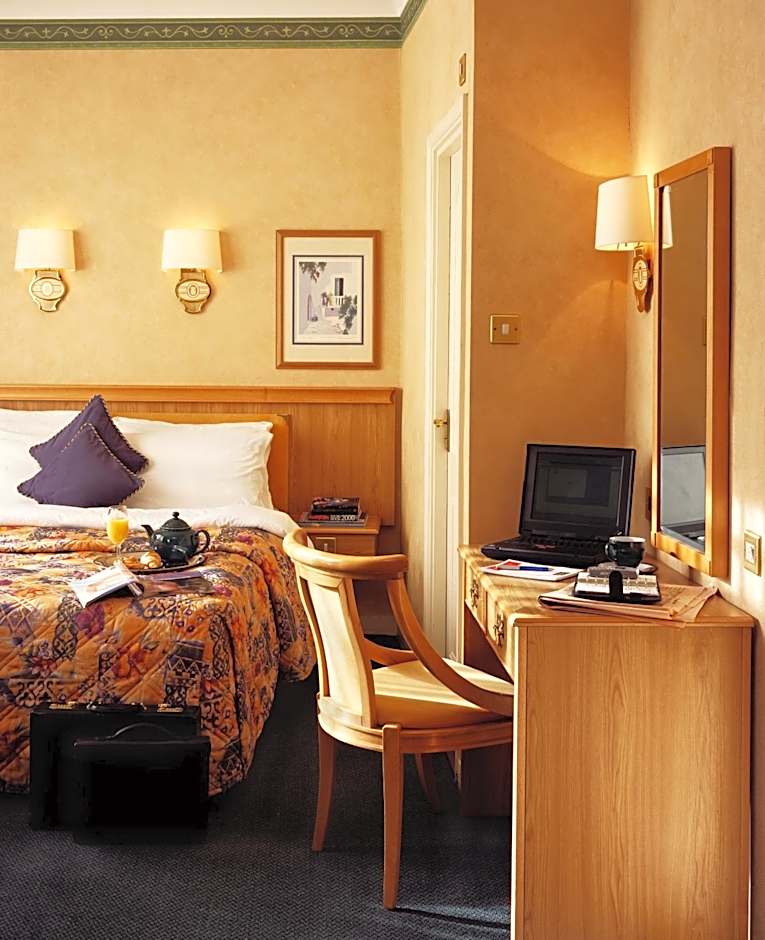 Berjaya Eden Park London Hotel